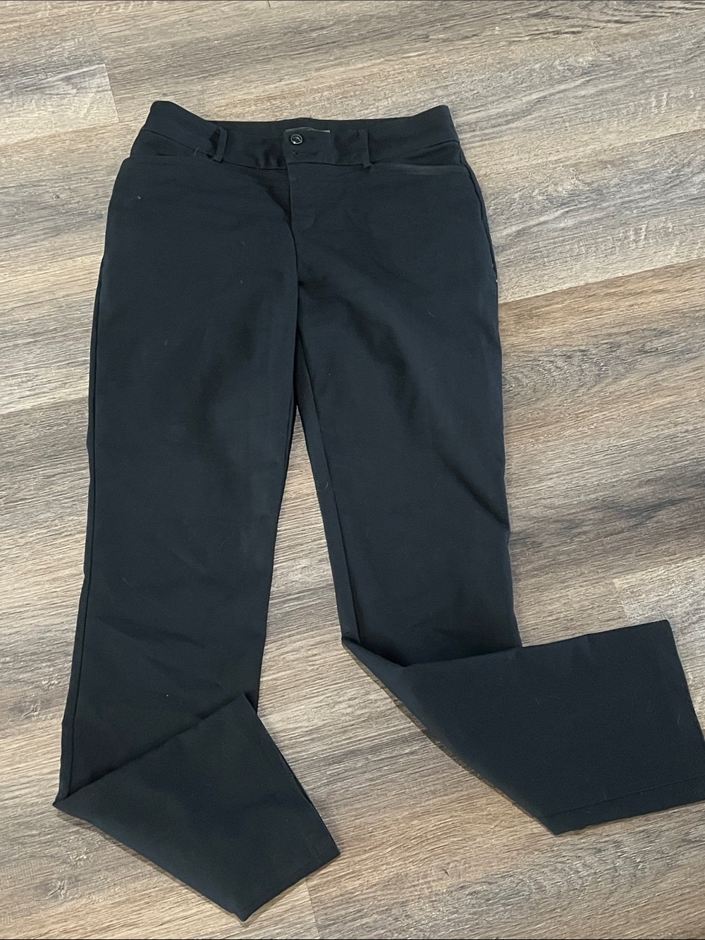 (17) NWT Lee Women’s Black Straight Leg Jeans